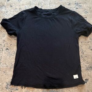 Vuori Pose Fitted T-Shirt